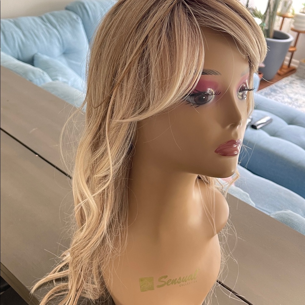 Belle Tress City Collection Liverpool milkshake Blonde-R - Picture 14 of 14